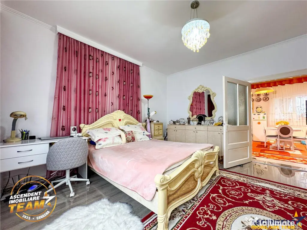 FILM 3D! Intre traditie si modern, un camin cu personalitat 