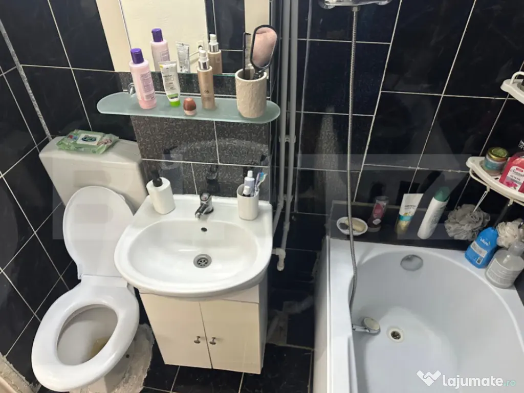 Apartament 2 camere, 48 mp, etaj 2/4, mobilat și utilat com 