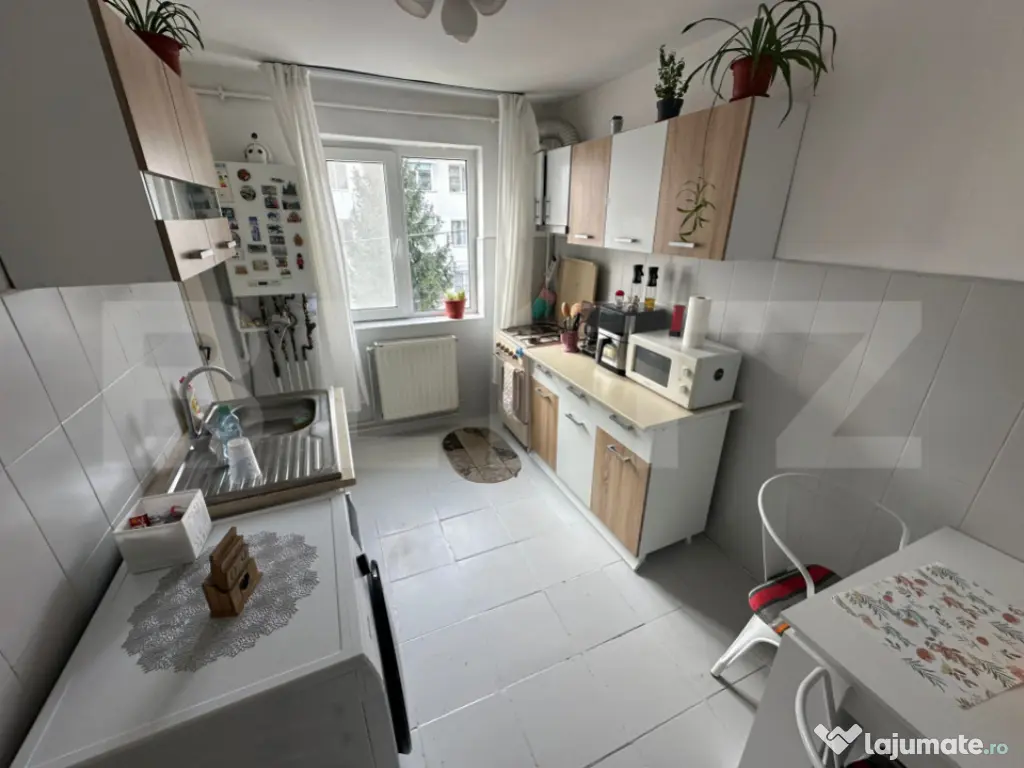 Apartament 2 camere, 48 mp, etaj 2/4, mobilat și utilat com 