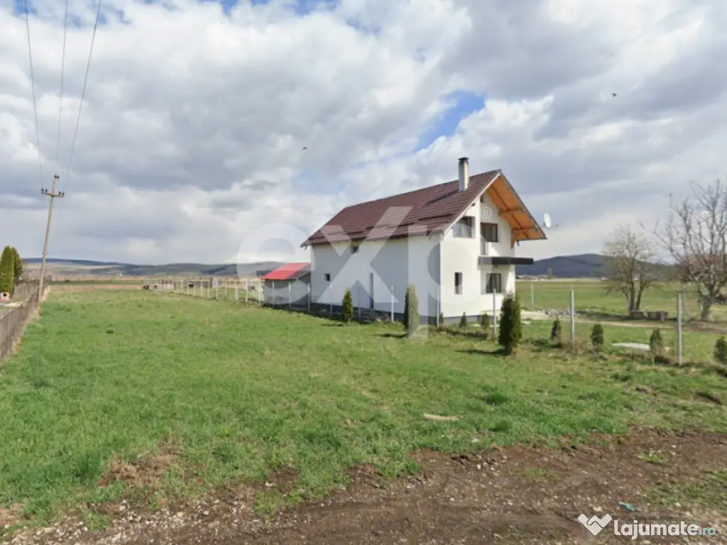 Teren intravilan, Bod- 1300 mp. CU, PUZ aprobat. 45000 euro. 