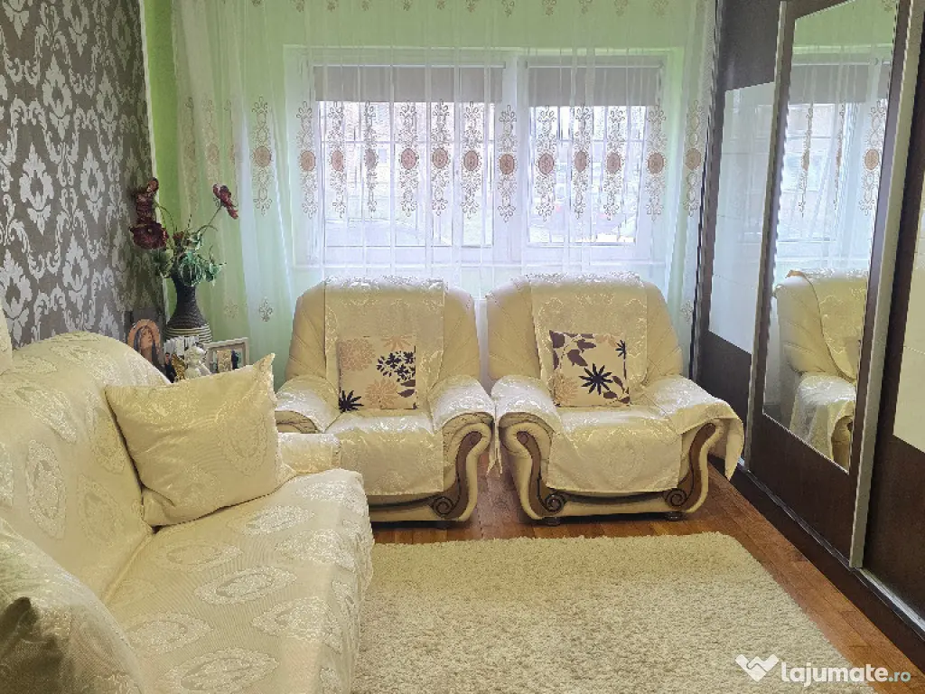 Vand apartament 3 camere decomandat in Deva, Pescarilor, parter inalt 