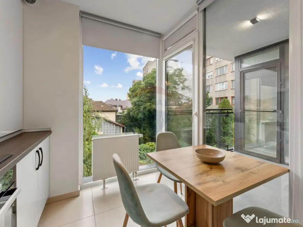 Apartament modern 3 camere+terasǎ, locație de vis Bourg...