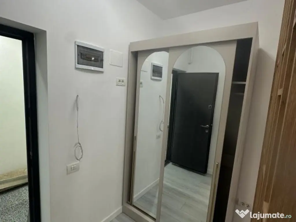 Garsoniera de inchiriat la 7 minute de metrou Berceni