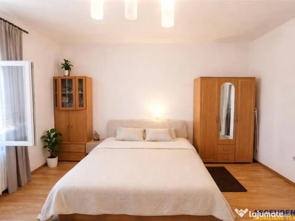 Apartament 3 camere, 140mp, cu acces auto in curte si facili