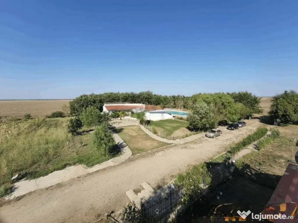 Frumusani-Pasarea '70 loturi cu drum într-o zona in dezvolt