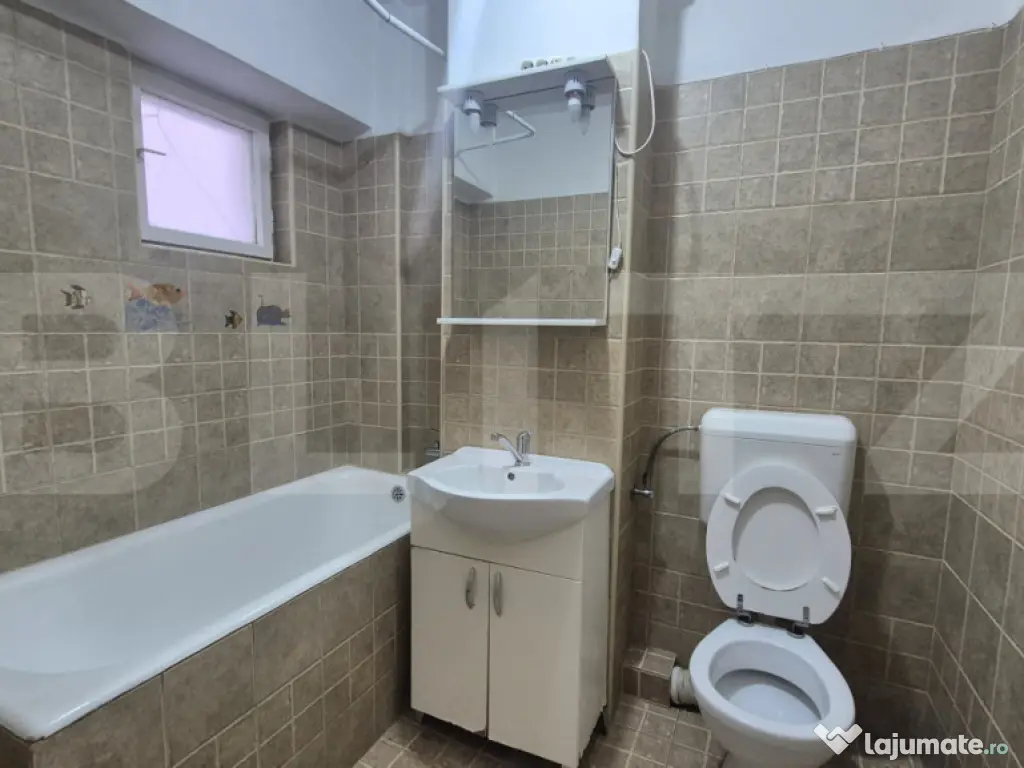 Apartament 3 camere de închiriat, 80 mp, zona Micro 16