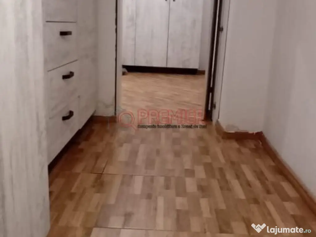 Metrou Eroii Revoluției - Garsonieră