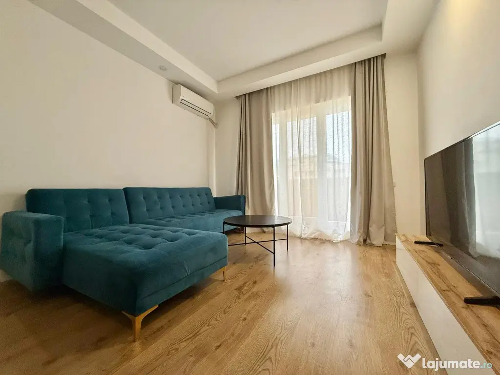 COSMOPOLIS - Aparatament 3 camere mobilat si utilat, vedere piscina 