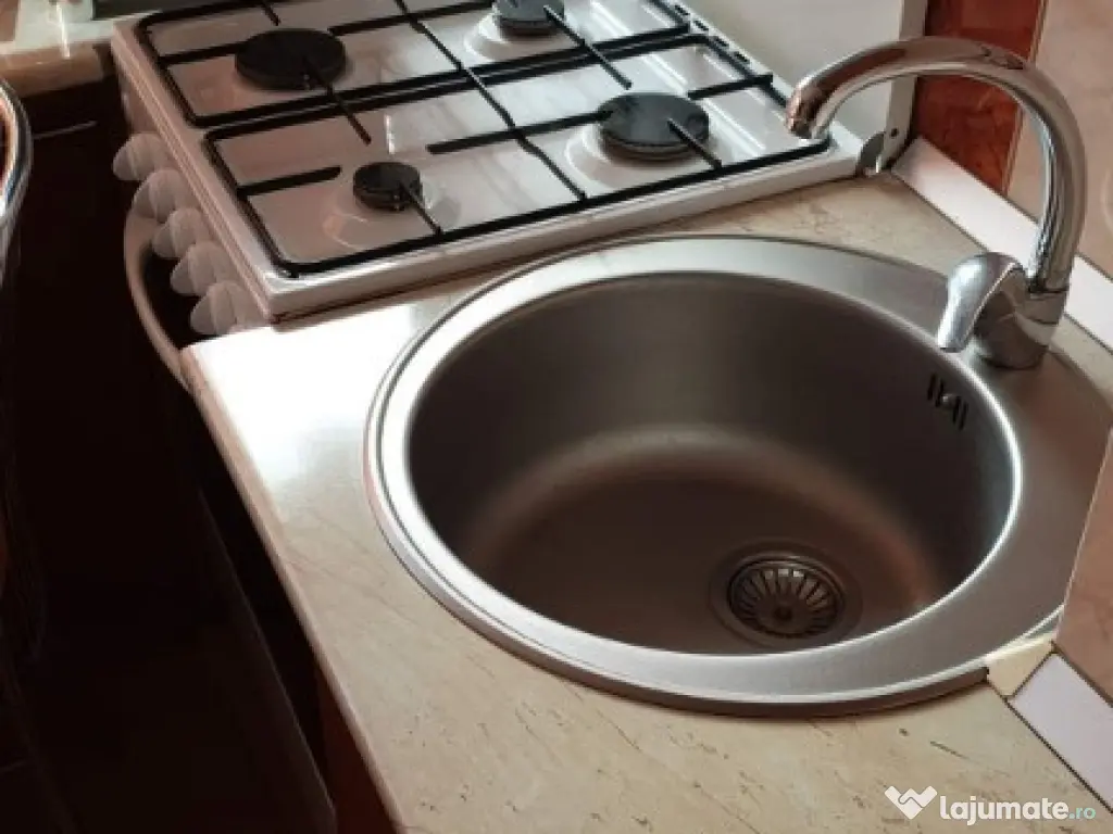 Apartament 2 camere spatios-cu vedere superba ! 