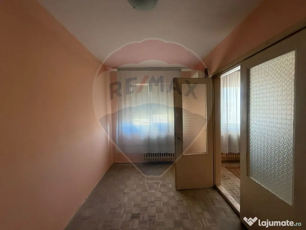 Apartament cu 2 camere de vânzare în zona Valea Rosie 