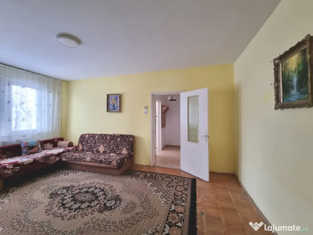 Apartament 2 camere, 47 mp utili, cu îmbunătățiri, liber 