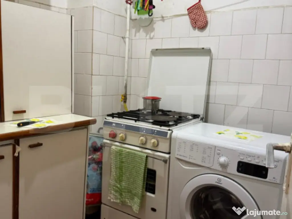 Garsoniera zona Tractorul in apropiere de Mall Coresi