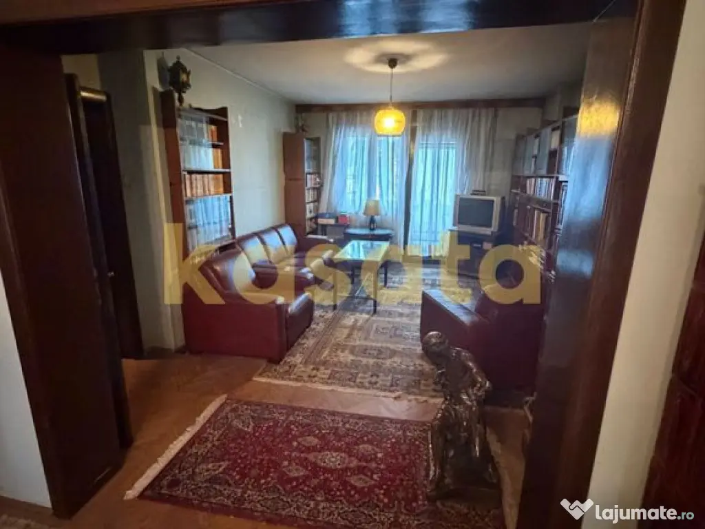 Apartament de vânzare | Ultracentral | 3 camere | Garaj ... 