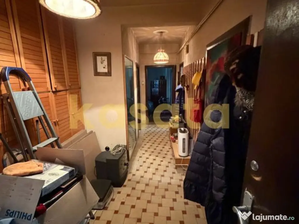 Apartament de vânzare | Ultracentral | 3 camere | Garaj ... 
