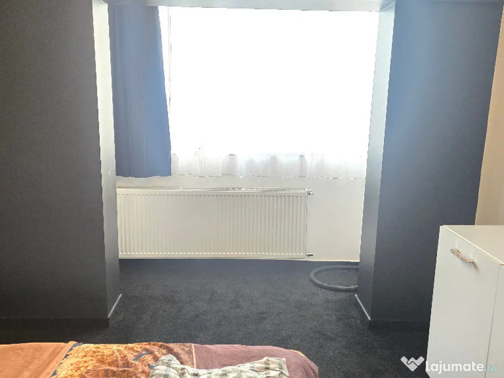 Inchiriez apartament 2 camere decomandat in Deva, zona Garii