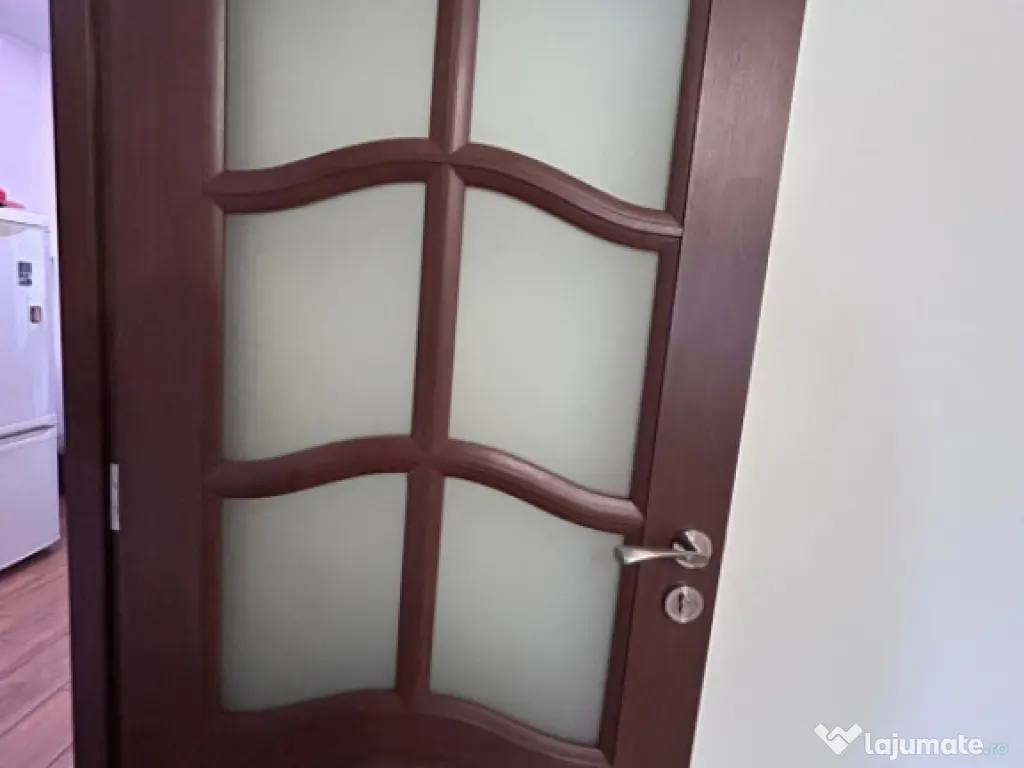 - Apartament 2 camere Renovat Total, zona Garii. Suprafata 4 