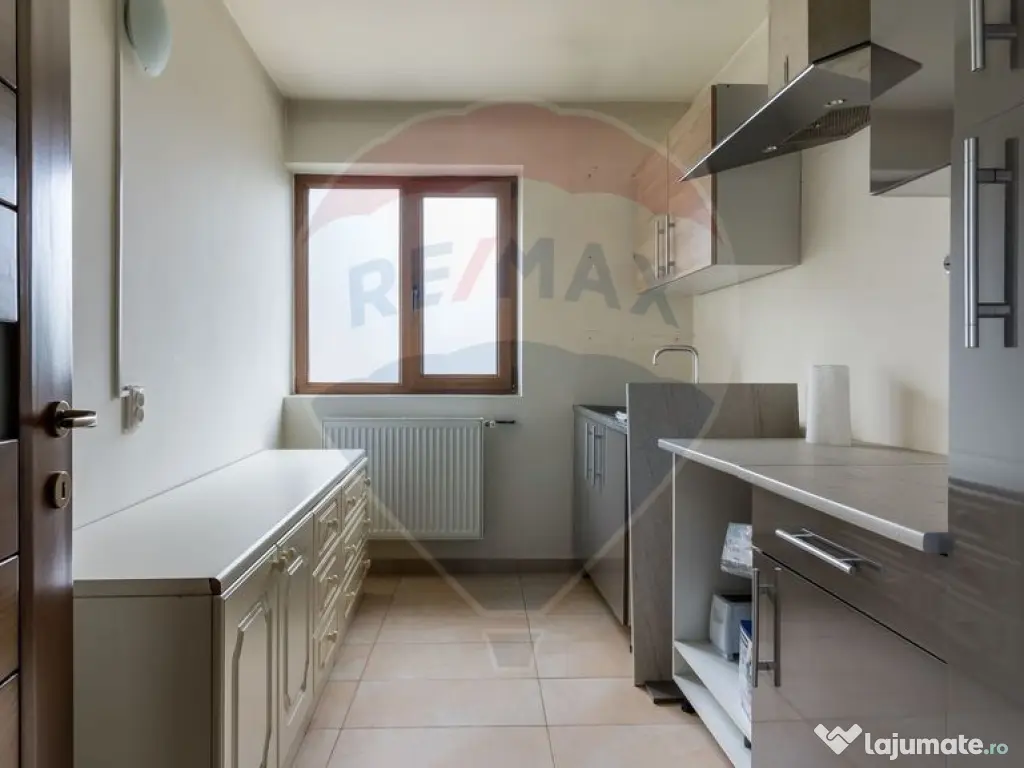 Casa cu 6 camere de vanzare, zona Centrala, Huedin 