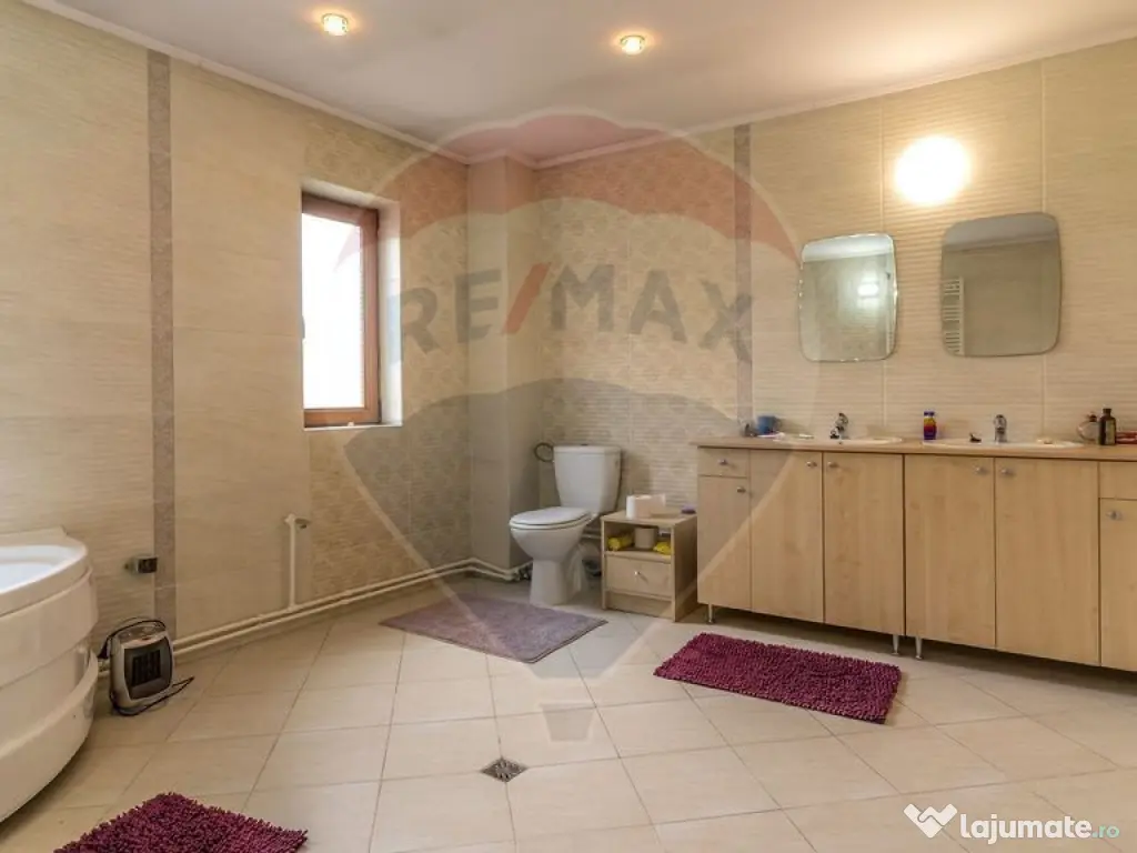 Casa cu 6 camere de vanzare, zona Centrala, Huedin 