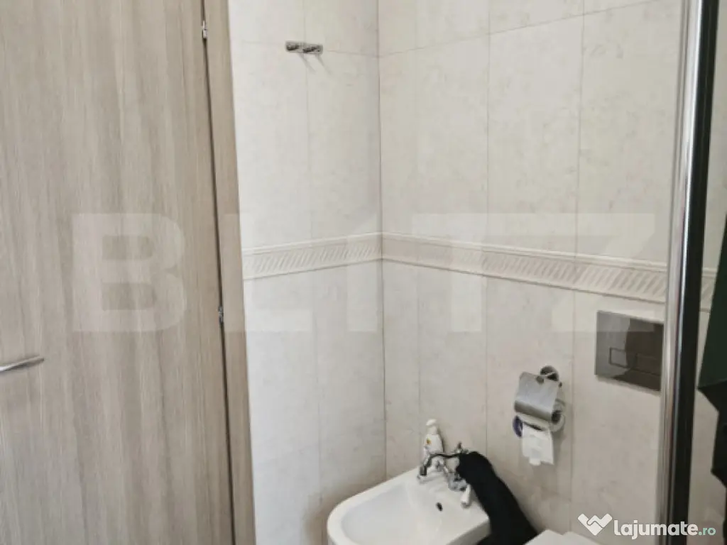 Apartament de lux 92 mp mobilat si utilat zona RAMADA Pitest