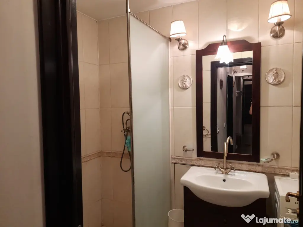 Apartament cu 2 camere, decomandat, cu parcare, București, Rahova, proprietar.