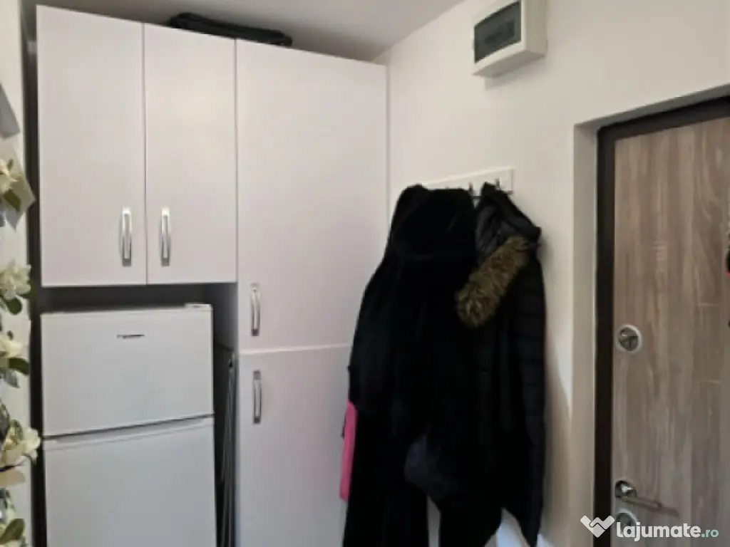 Garsonieră modernă, renovată complet, etaj 3 – zona Ine 