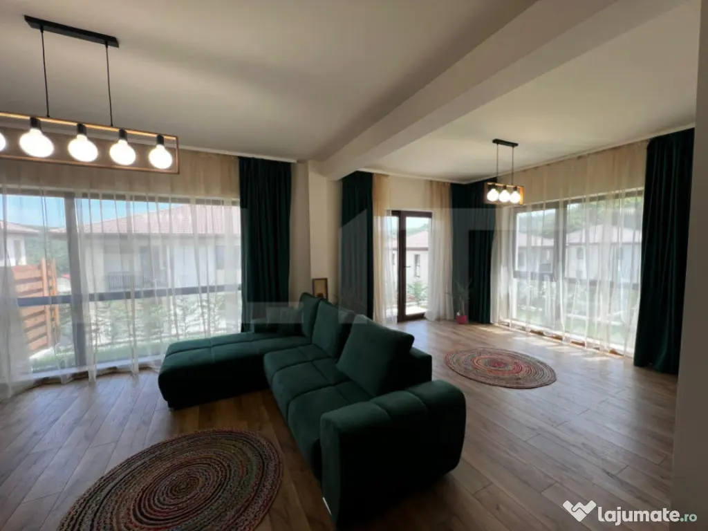 Casa cu 4 camere, 120 mp utili, 250 mp de teren, la liziera