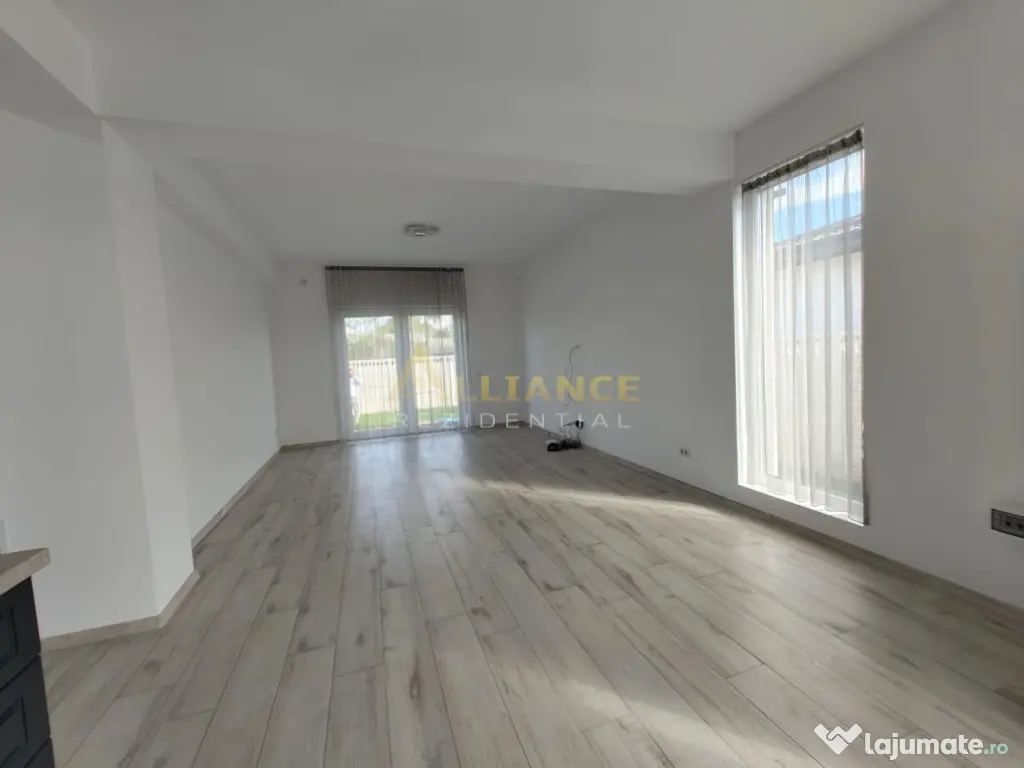 Casa individuala - 3 camere--PANOURI SOLARE 