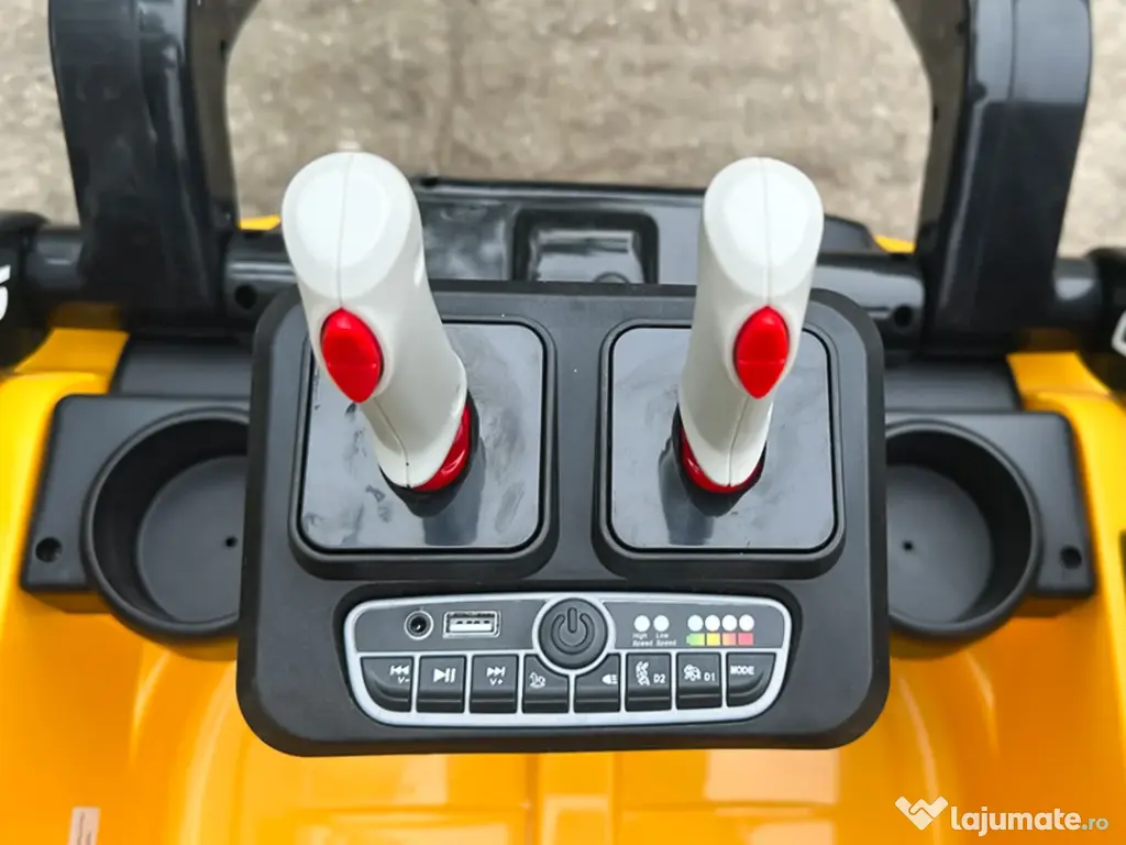 Excavator cu incarcator frontal electric NEW Holland 4x 75W 12V Yellow 