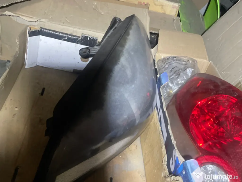 Far dreapta Hyundai coupe an 2008 