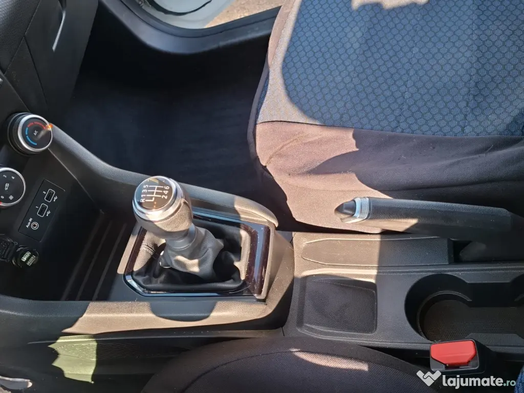 vând Renault Clio din 2023, cu motor pe benzină  +GPL ECO G 100 