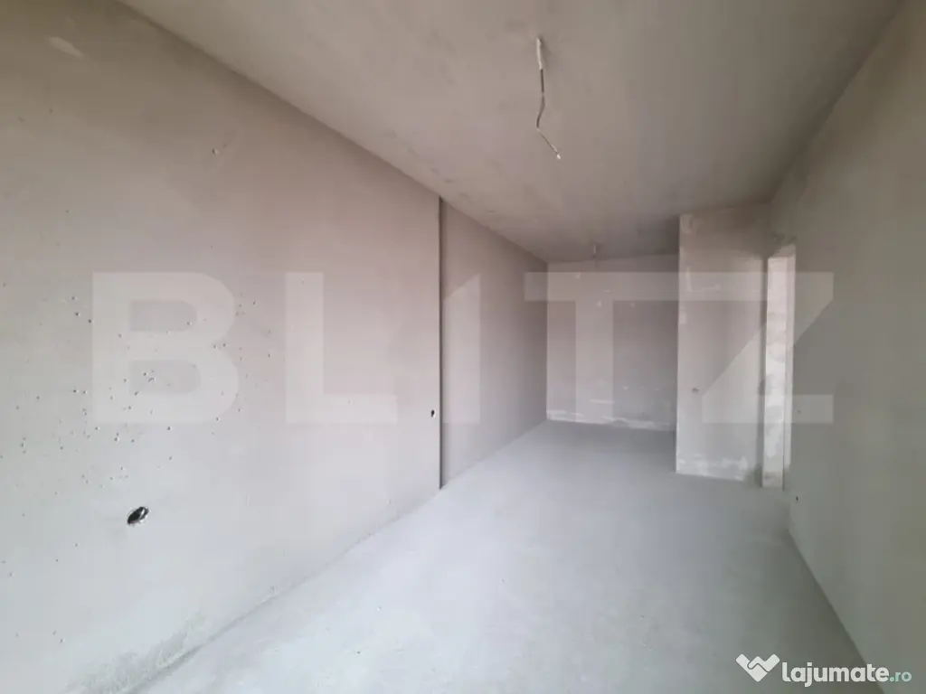 Apartament 2 camere, etaj intermediar, zona Vivo 