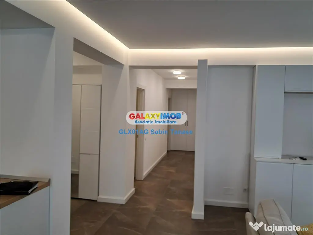 De inchiriat ap 3 cam ULTRAMODERN central la cheie fond nou 