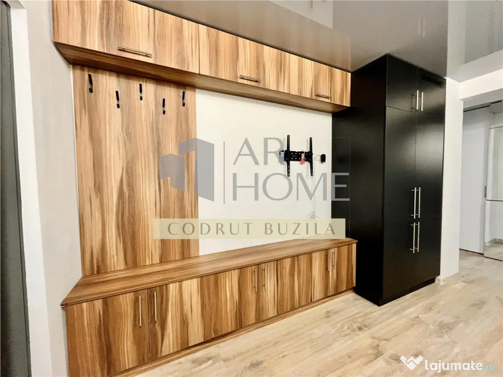 Apartament 3 camere, renovat, decomandat, Ploie#537;ti, Demo