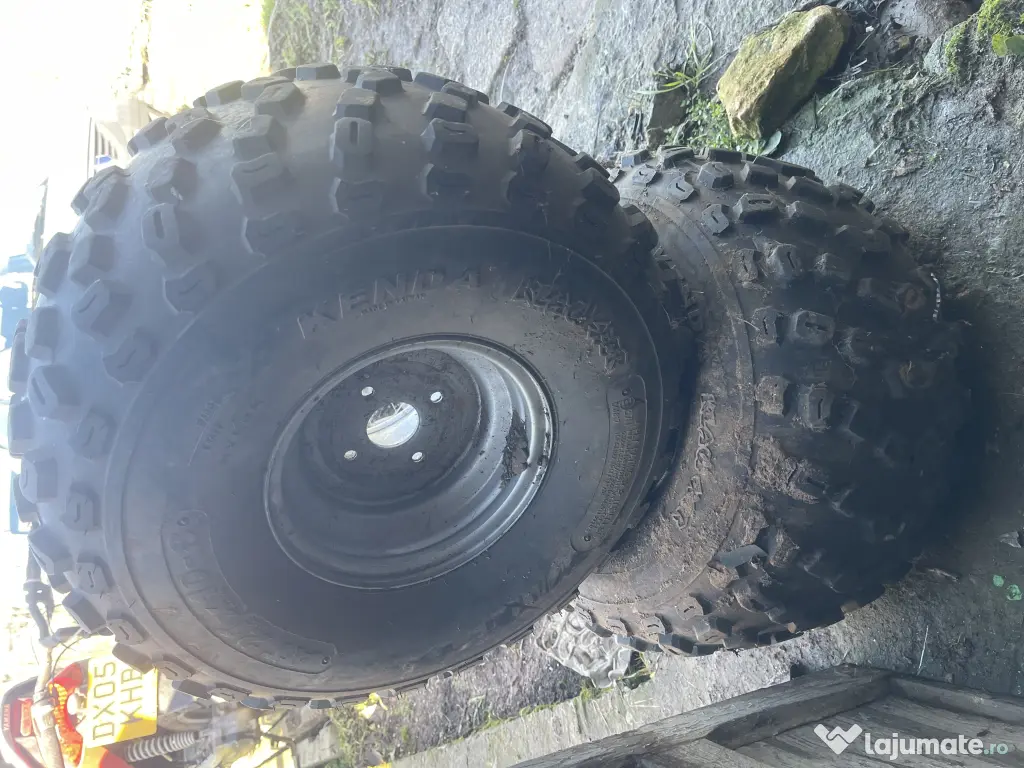 Jante si Cauciucuri ATV in stare buna 