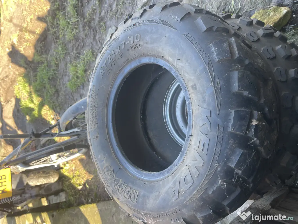 Jante si Cauciucuri ATV in stare buna 