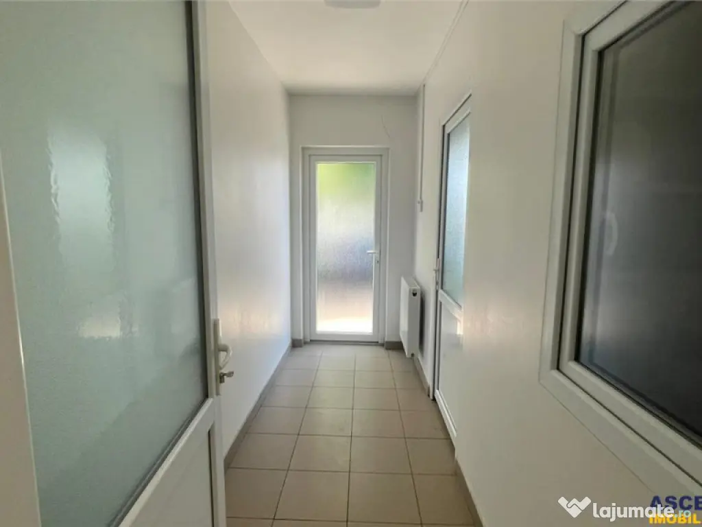 Spatiu multifunctional,locuri parcare in curte,gradina,facil 