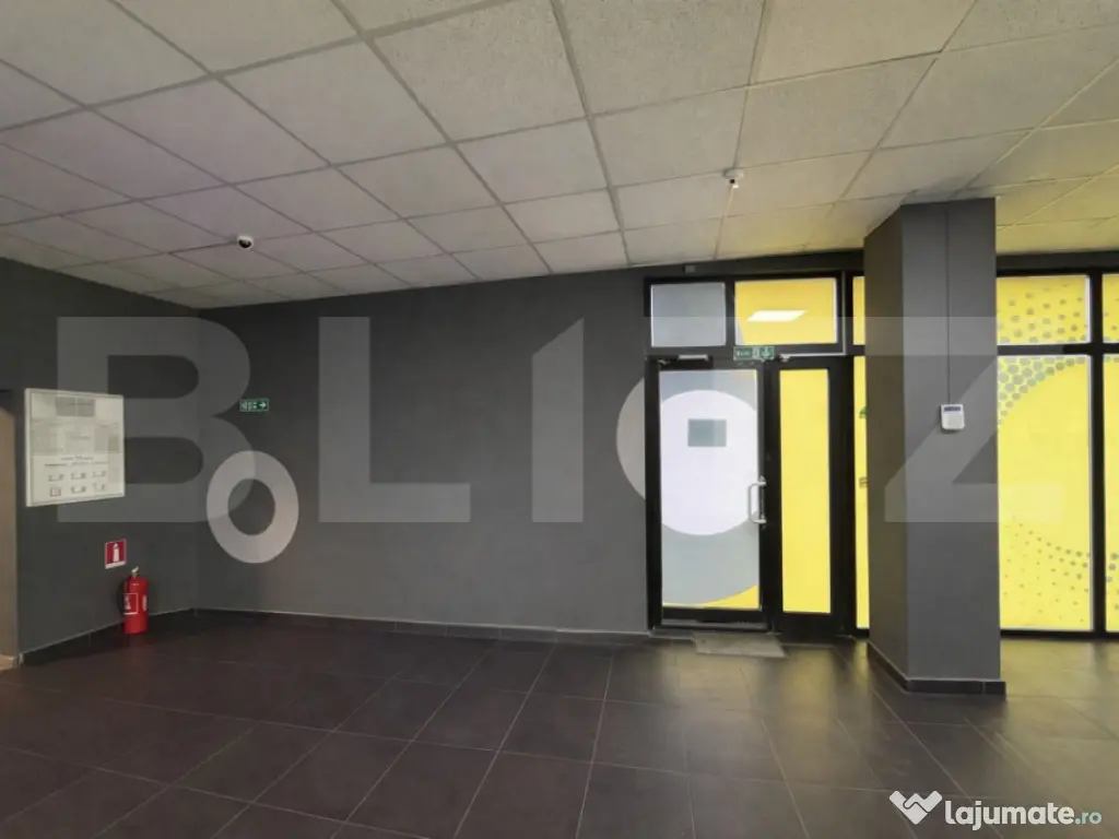 OPORTUNITATE DE BUSINESS - Spatiu comercial cu vad pietonal 