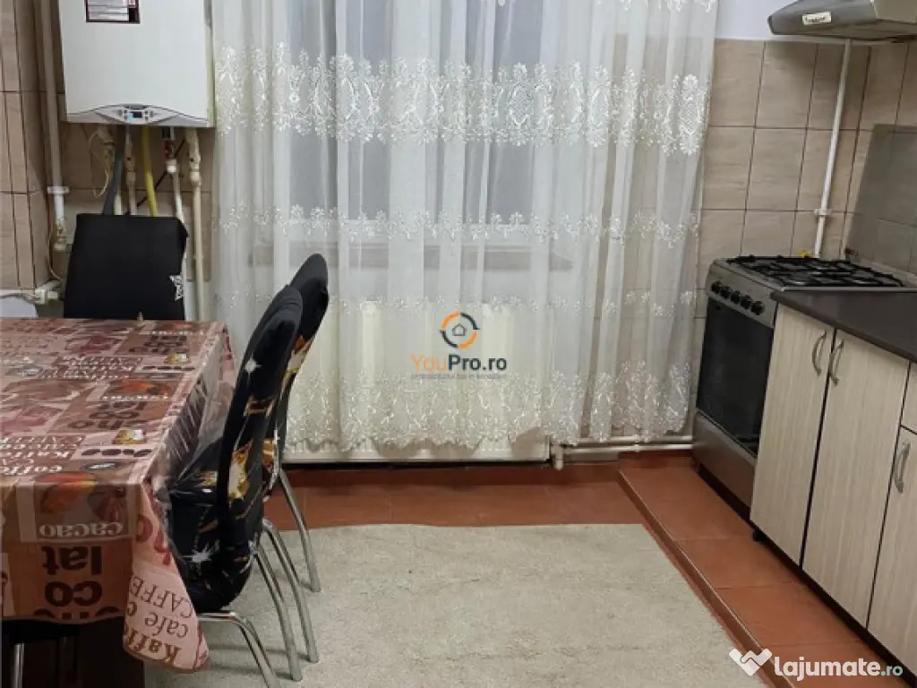 Apartament 3 camere semidecomandat etaj 1 Zona Soarelui 
