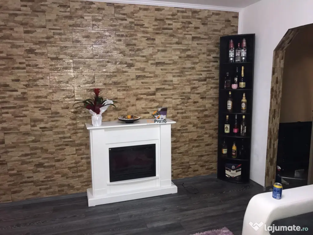 Apartament 3 camere semidecomandat etaj 1 Zona Soarelui 