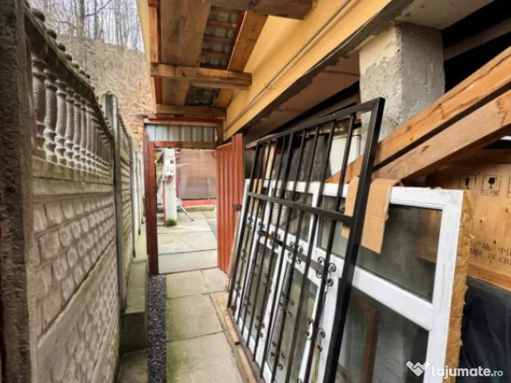 Casă individuală, 101 mp, zonă Centrală - Valea Roșie 