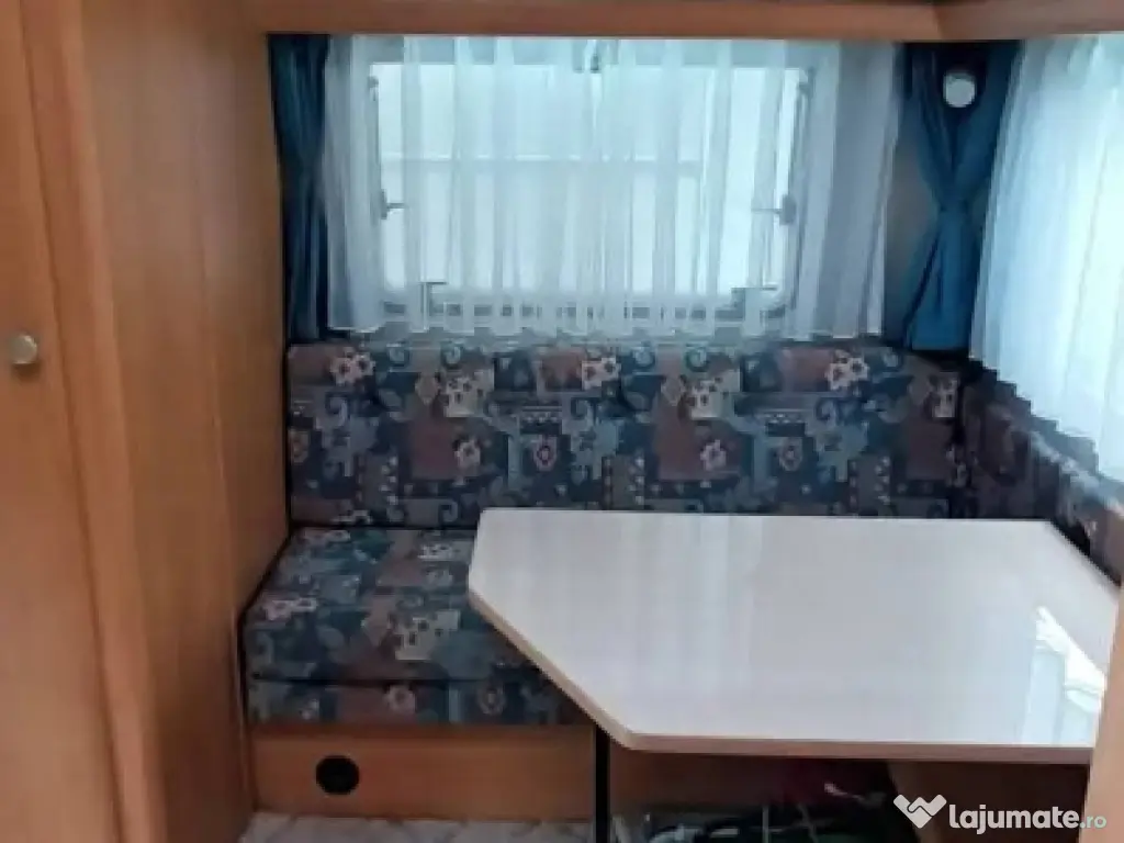 Vând o superbă Rulotă marca Hobby Excellent 400