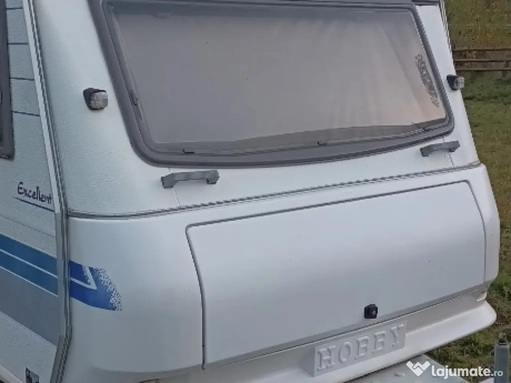 Vând o superbă Rulotă marca Hobby Excellent 400