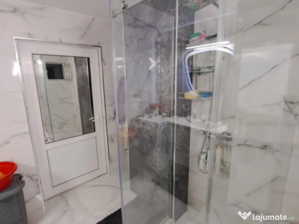 Apartament 3 camere, suprafata totala 81mp, zona Strada Gari