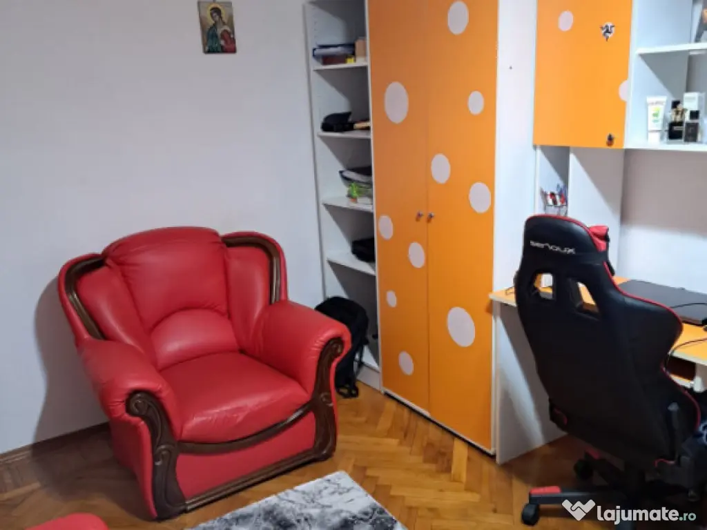 Apartament 3 camere, suprafata totala 81mp, zona Strada Gari