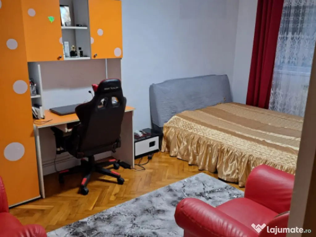 Apartament 3 camere, suprafata totala 81mp, zona Strada Gari