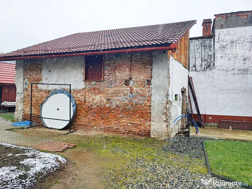 Casă / Vilă cu 3 camere de vânzare în zona Sud 