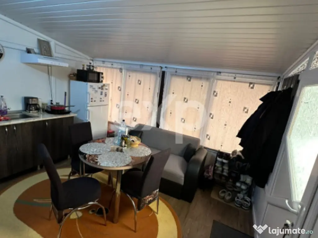 Teren 445 cu fundatie de casa mare + o Casuta locuibila mode 