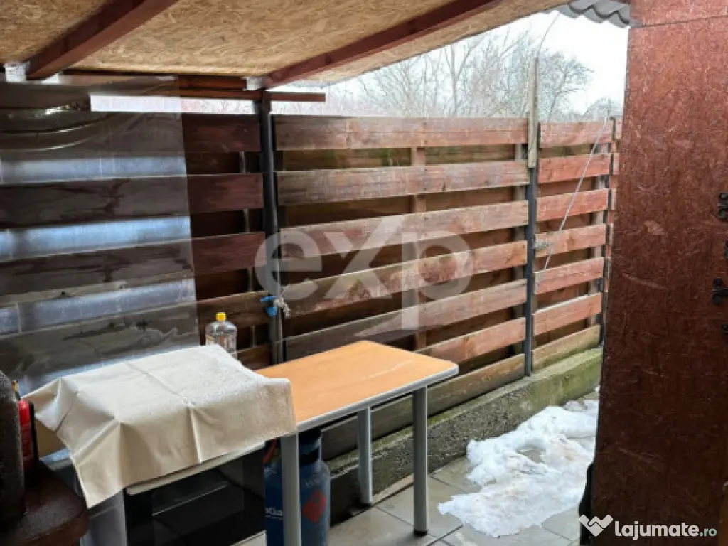 Teren 445 cu fundatie de casa mare + o Casuta locuibila mode 