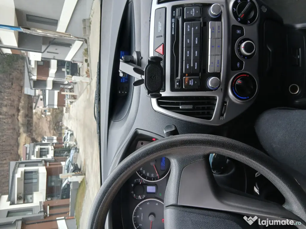 Vând Hyundai i 20. An. 2014