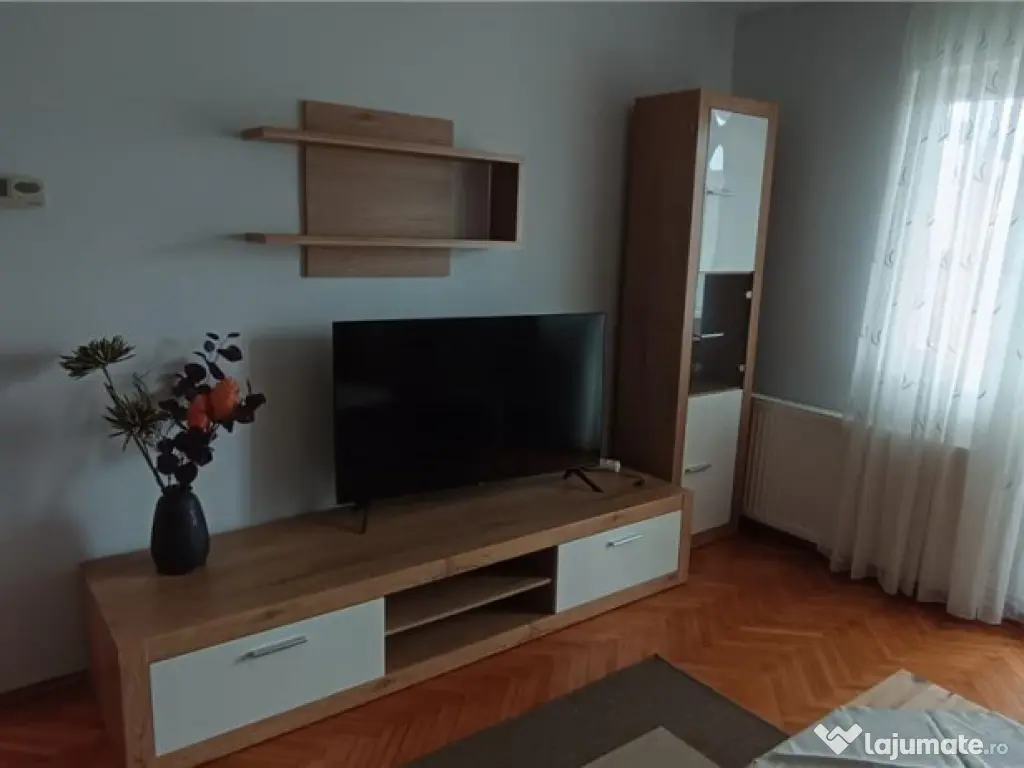 Apartament cu 4 camere, decomandat, etaj1, Simeria, Sfantu G 